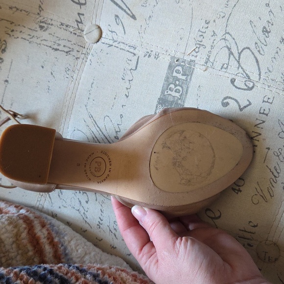 Poppy Barley Heels - Picture 4 of 8